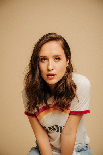 Alice Merton – artist photo, co-writing with Bernhard Range