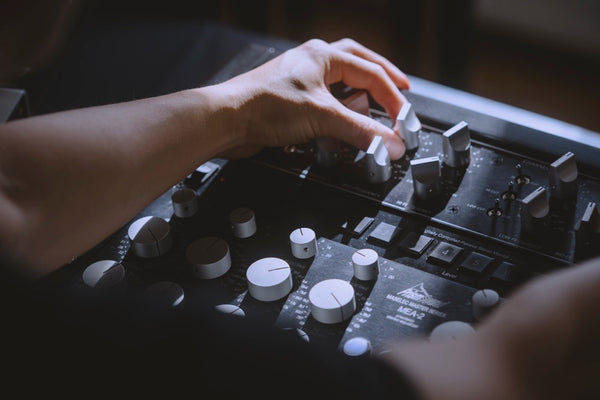 valve equalizer for warm vocals